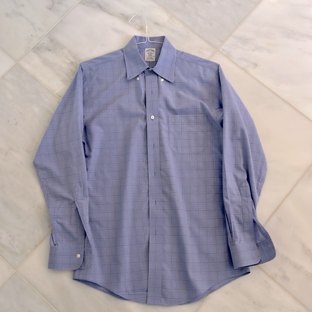 Brooks Brothers dress shirt.   15 neck. 33.   Regent original non iron